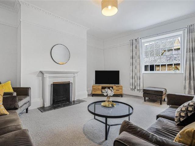 5 bedroom house to rent