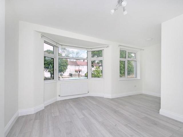 5 bedroom house to rent