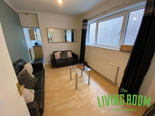 5 bedroom house to rent