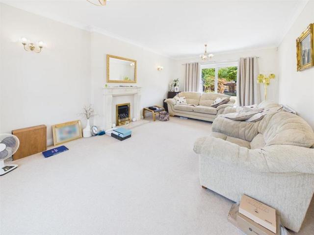 5 bedroom house to rent