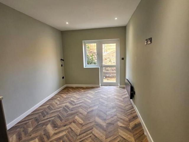 5 bedroom house to rent