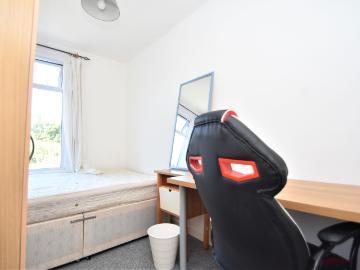 5 bedroom house to rent