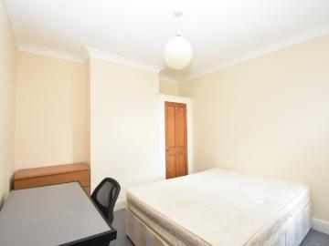 5 bedroom house to rent