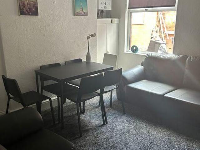 5 bedroom house to rent