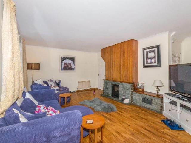 5 bedroom house to rent