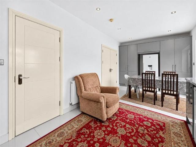 5 bedroom house to rent
