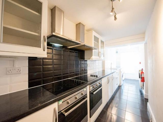 5 bedroom house to rent