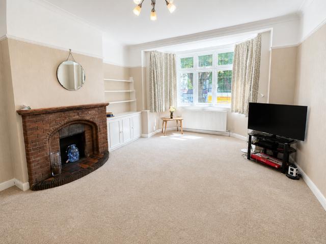5 bedroom house to rent