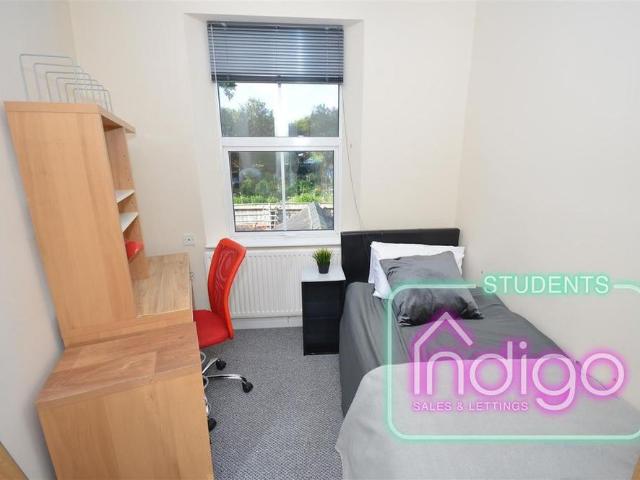 5 bedroom house to rent
