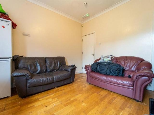 5 bedroom house to rent