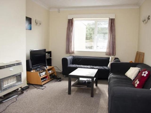 5 bedroom house to rent