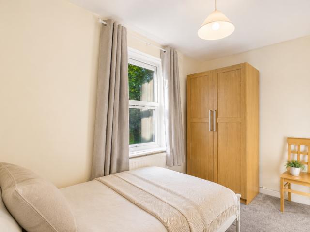 5 bedroom house to rent