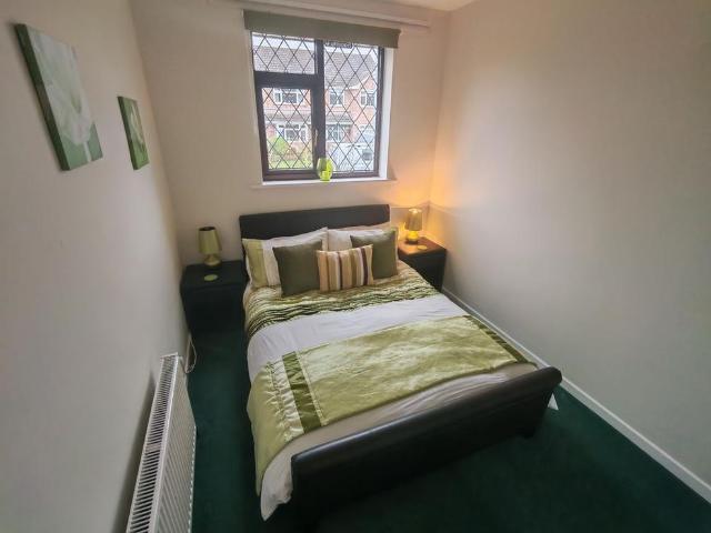 5 bedroom house to rent