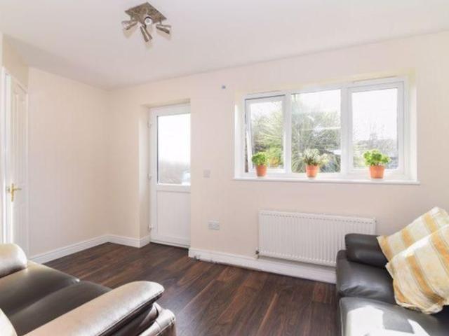 5 bedroom house to rent