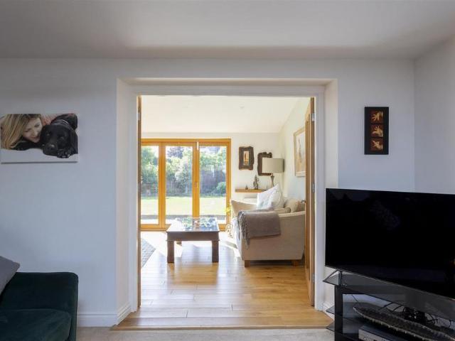 5 bedroom house to rent