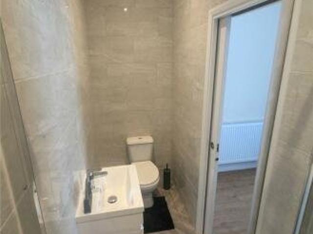 5 bedroom house to rent