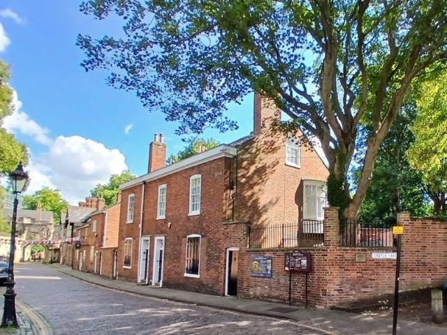5 bedroom house to rent