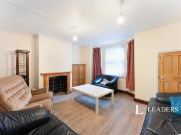 5 bedroom house to rent