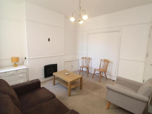 5 bedroom house to rent