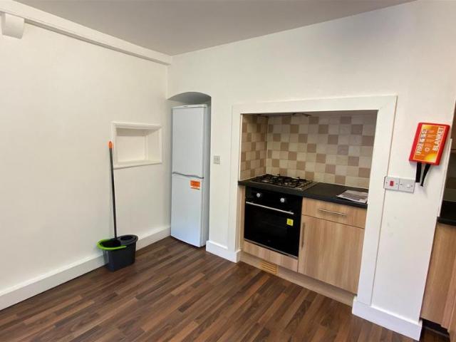 5 bedroom house to rent