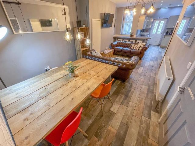 5 bedroom house to rent