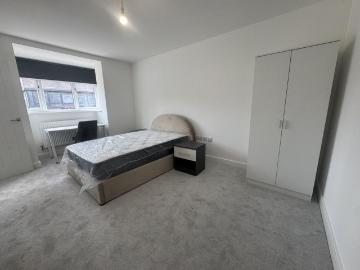 5 bedroom house to rent