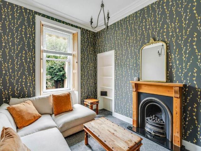 5 bedroom house to rent