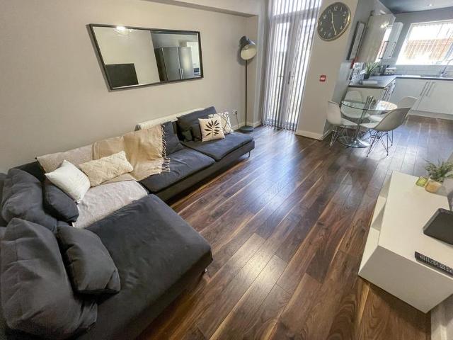 5 bedroom house to rent