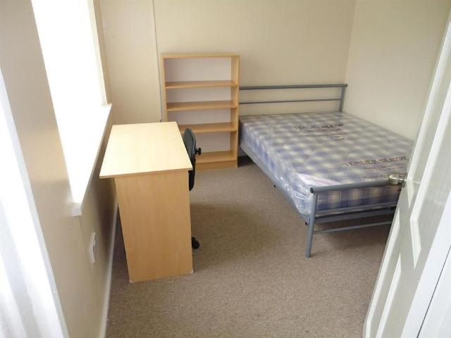 5 bedroom house to rent