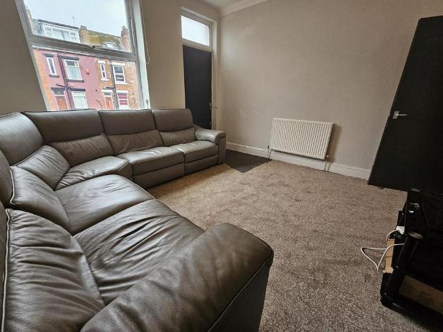 5 bedroom house to rent