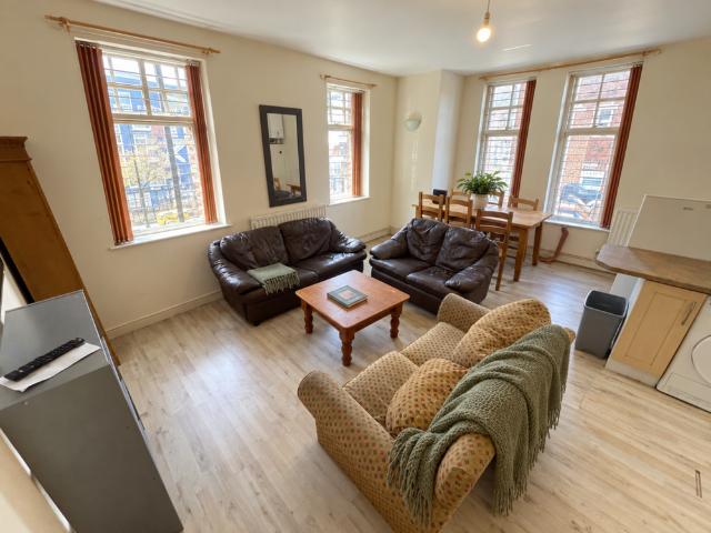 5 bedroom house to rent