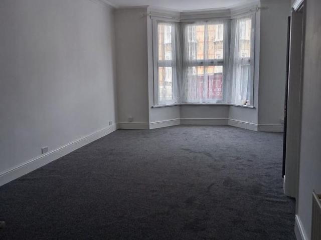 5 bedroom house to rent