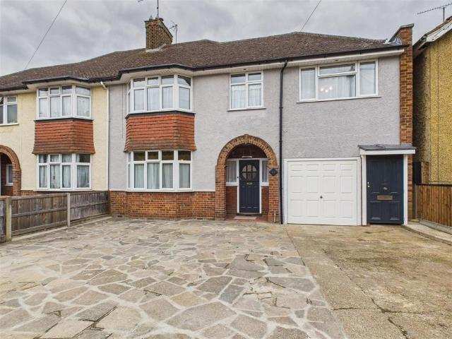 5 bedroom house to rent