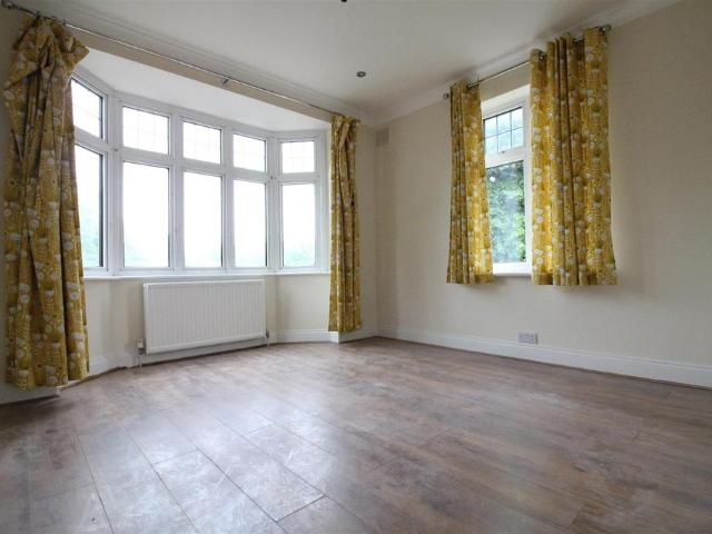 5 bedroom house to rent
