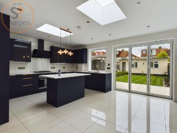 5 bedroom house to rent