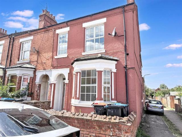 5 bedroom house to rent