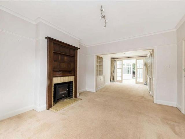 5 bedroom house to rent