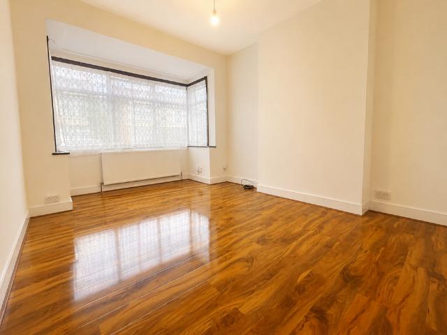 5 bedroom house to rent