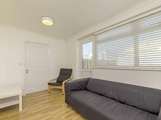 5 bedroom house to rent