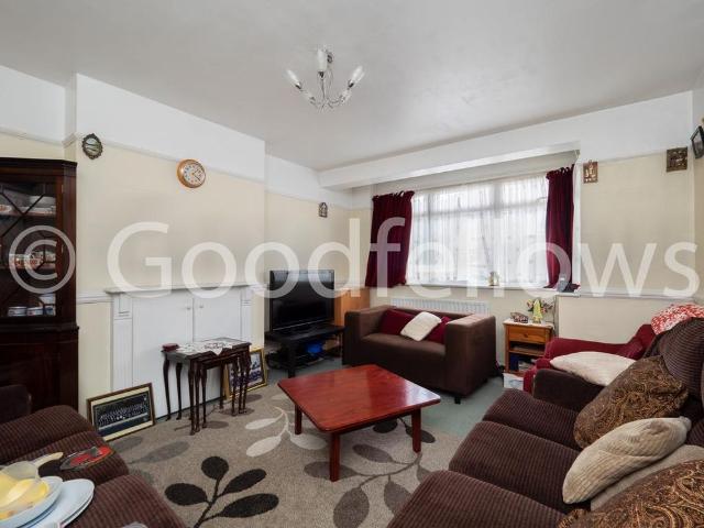 5 bedroom house to rent