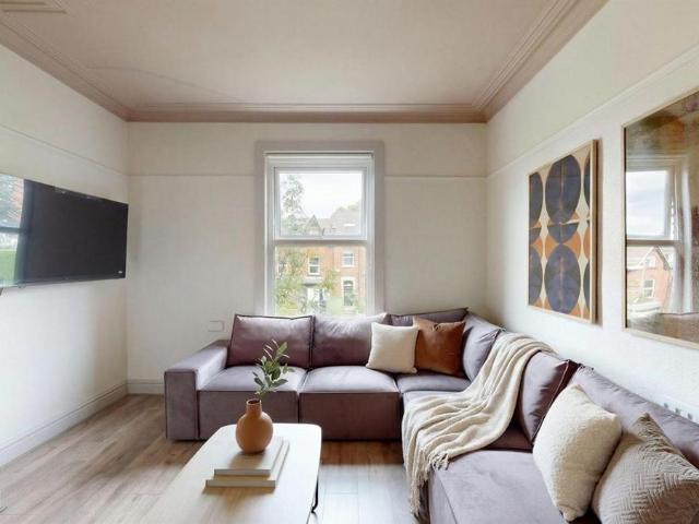 5 bedroom house to rent