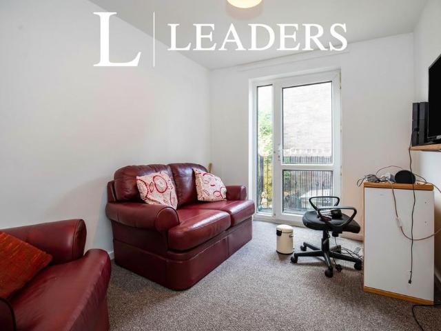 5 bedroom house to rent