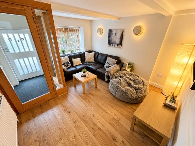 5 bedroom house to rent