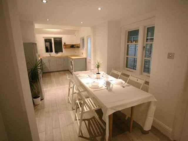 5 bedroom house to rent