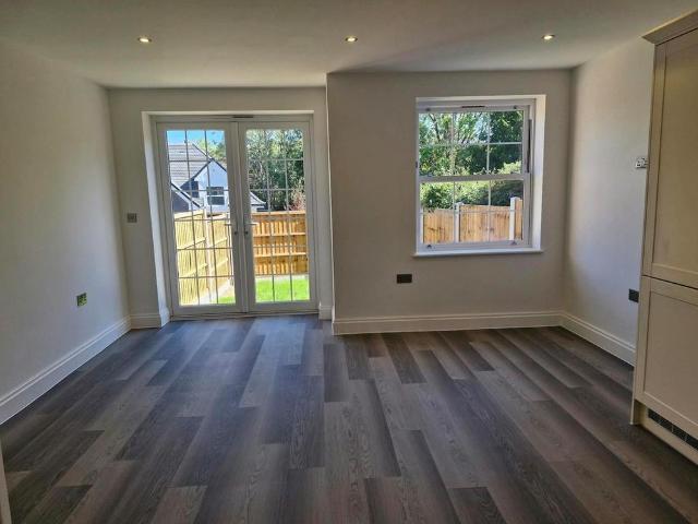 5 bedroom house to rent