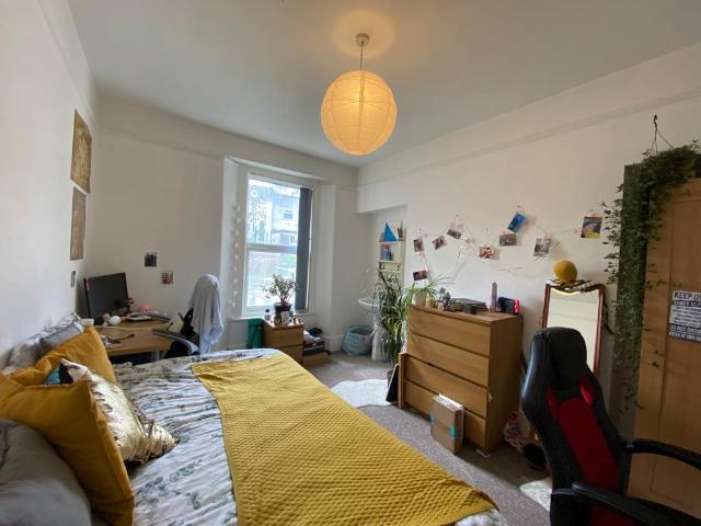 5 bedroom house to rent