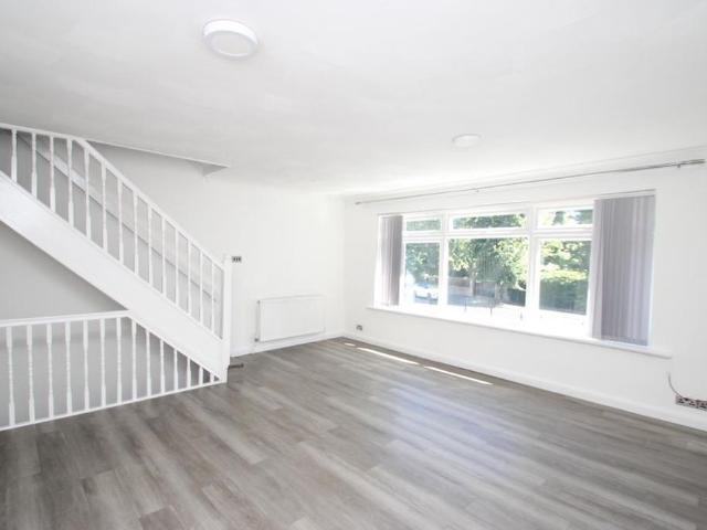 5 bedroom house to rent