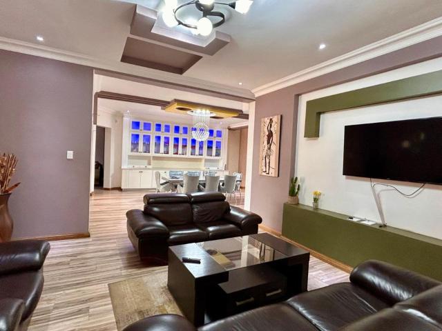 5 Bedroom house to rent in Amandasig, Akasia