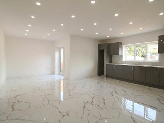 5 Bedroom House To Rent In Baldwin Road, West Knigton, LE2