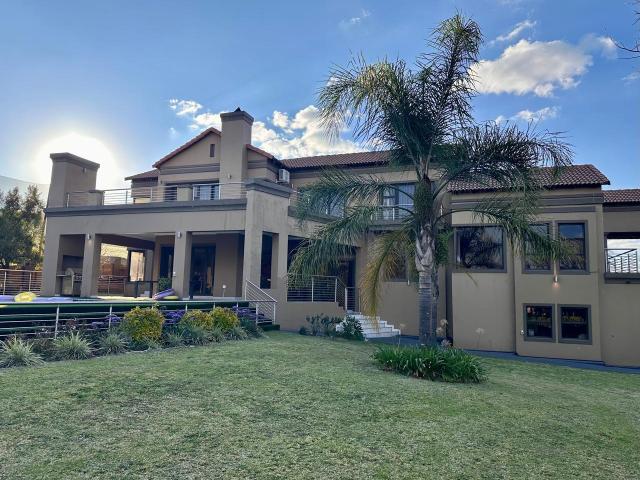 5 Bedroom House to Rent in Blue Valley Golf Estate